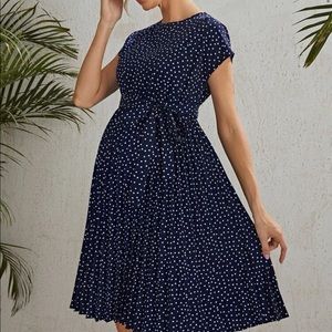 Maternity office wear